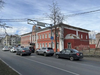 Историческое здание с земельным участком, расположенное по адресу: Ярославская область, г. Ярославль, Московский проспект, д. 43/10